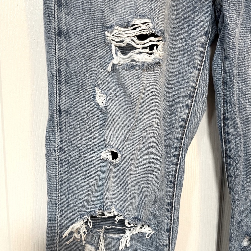 NWT: AERO BOYFRIEND Real Original Denim Distressed Jeans size 2 - Picture 2 of 7